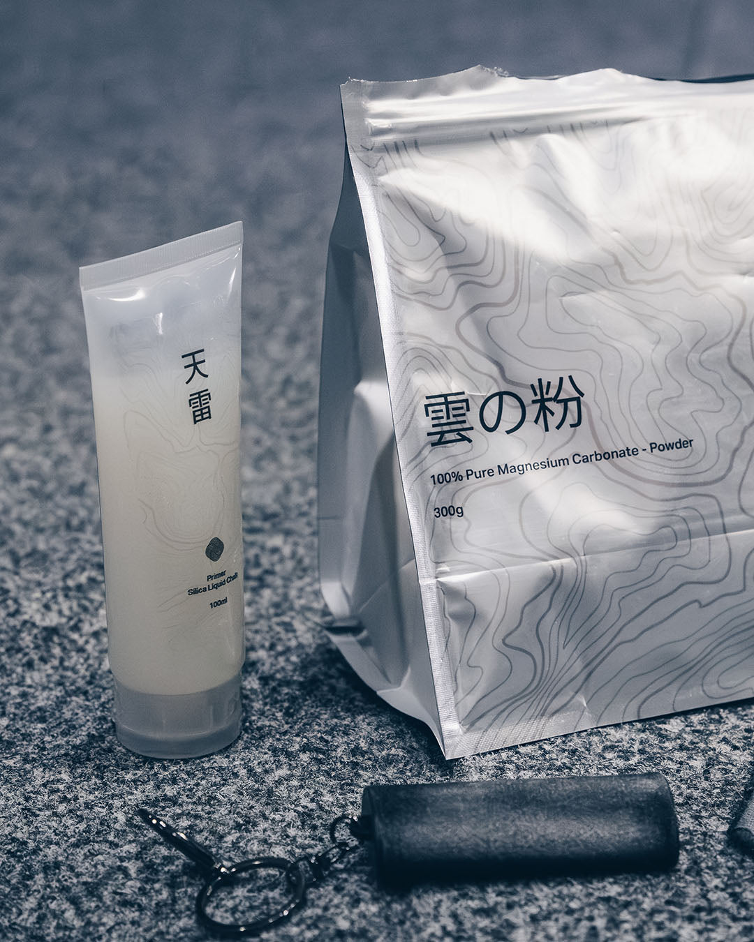 THUNDER liquid chalk and KUMO powder chalk in a bouldering gym